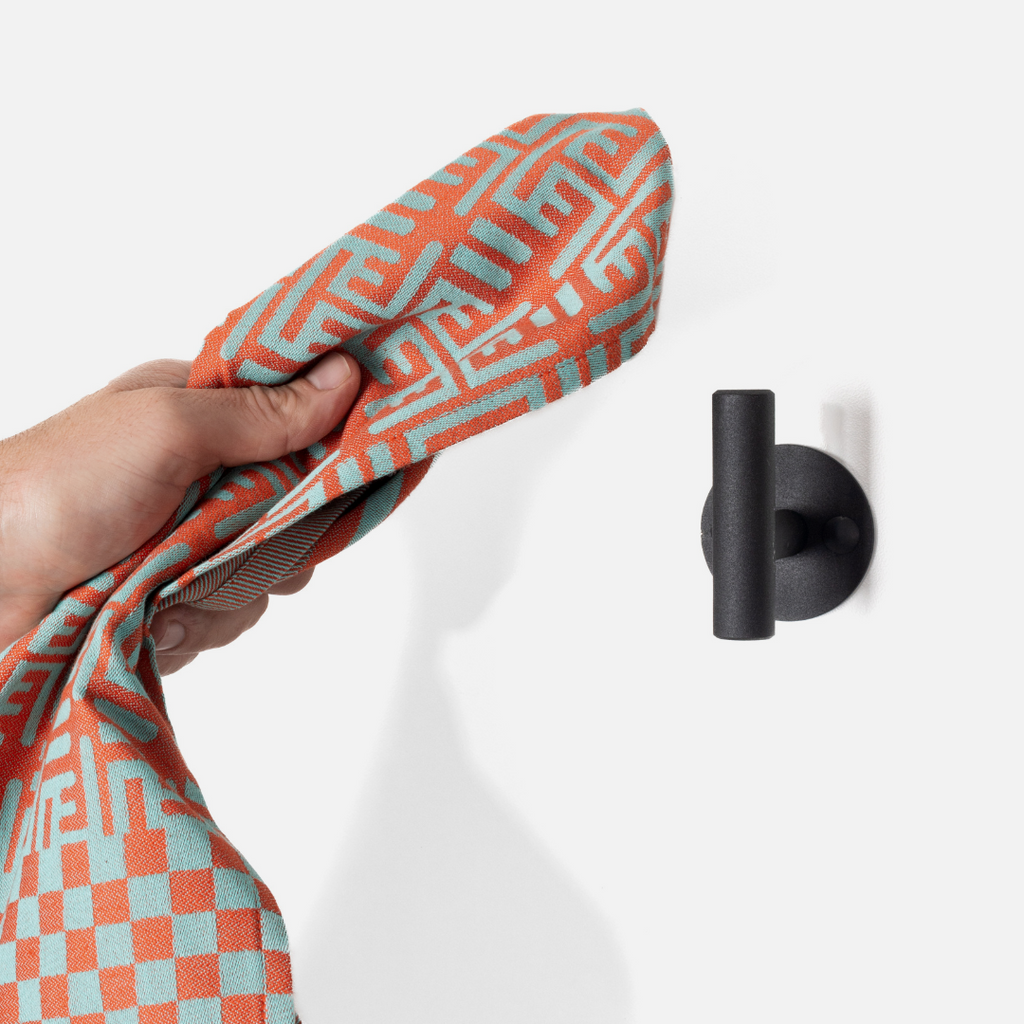 Iris Hook - Black
